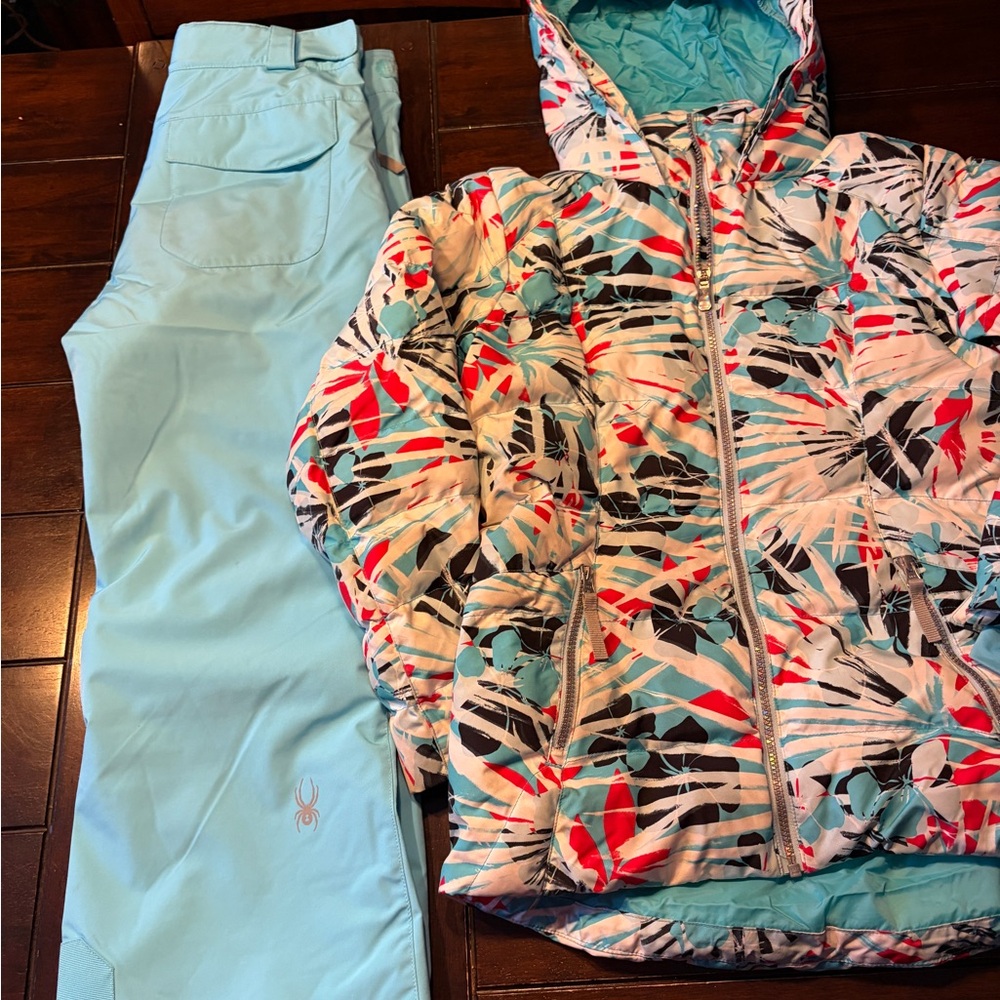 Spyder Vibrant Patterned Jacket and Sky Blue Pants